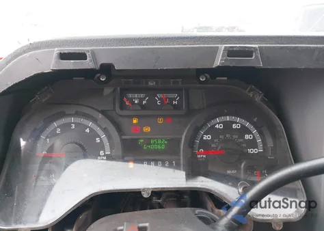 2010 Ford E-350 Super Duty Xl/Xlt z USA, uszkodzony, nr VIN 1FBNE3BLXADA34235